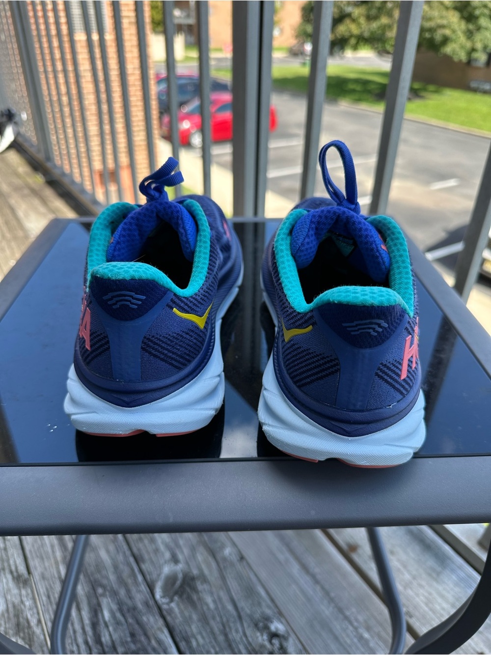Hoka Clifton 9, Navy & Teal with Coral Accent Running Sneakers. Size 8.5B - Picture 4 of 8